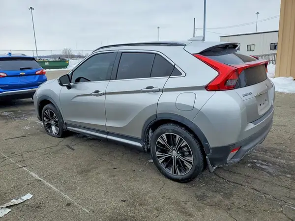 JA4AT5AA0JZ067723 2018 MITSUBISHI ECLIPSE CROSS - Image 2