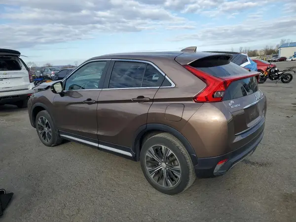 JA4AT5AA0JZ068483 2018 MITSUBISHI ECLIPSE CROSS - Image 2