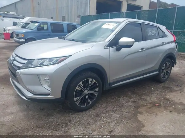 JA4AT5AA0JZ070430 2018 MITSUBISHI ECLIPSE CROSS - Image 2