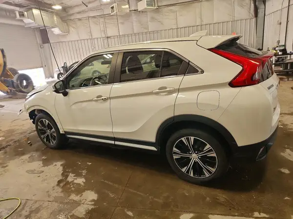 JA4AT5AA0KZ016420 2019 MITSUBISHI ECLIPSE CROSS - Image 2