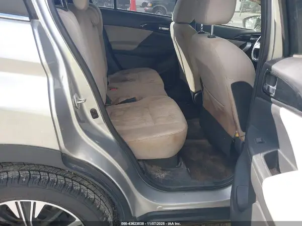 JA4AT5AA0KZ024355 2019 MITSUBISHI ECLIPSE CROSS - Image 8