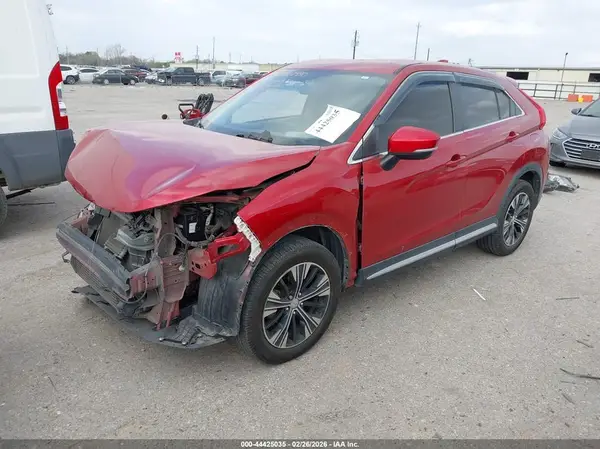 JA4AT5AA0KZ052883 2019 MITSUBISHI ECLIPSE CROSS - Image 2