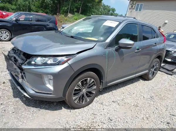 JA4AT5AA0LZ011347 2020 MITSUBISHI ECLIPSE CROSS - Image 2