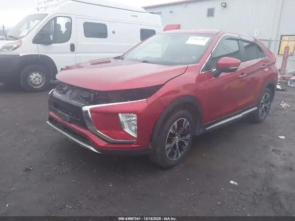JA4AT5AA0LZ019156 2020 MITSUBISHI ECLIPSE CROSS - Image 2