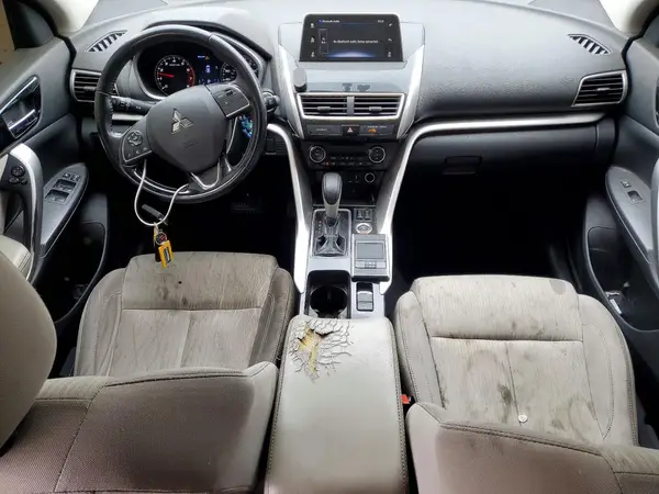JA4AT5AA1JZ039302 2018 MITSUBISHI ECLIPSE CROSS - Image 8