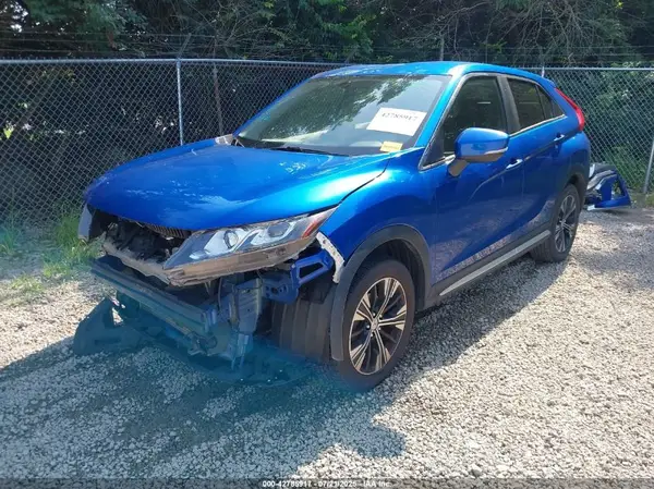 JA4AT5AA1JZ039722 2018 MITSUBISHI ECLIPSE CROSS - Image 2