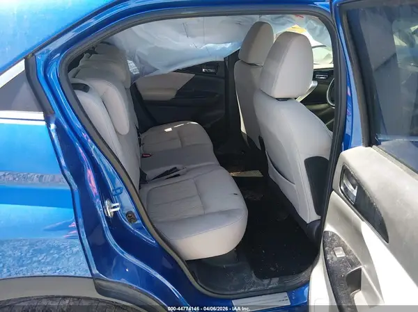 JA4AT5AA1JZ043592 2018 MITSUBISHI ECLIPSE CROSS - Image 8