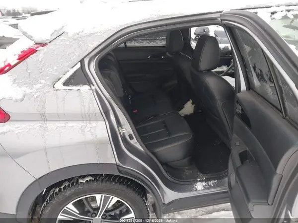 JA4AT5AA1JZ069934 2018 MITSUBISHI ECLIPSE CROSS - Image 8
