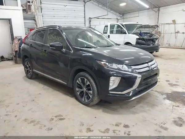 JA4AT5AA1LZ000440 2020 MITSUBISHI ECLIPSE CROSS - Image 1