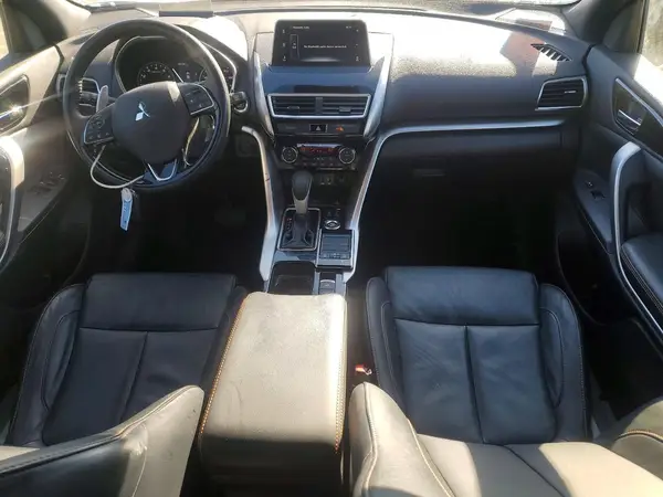 JA4AT5AA1LZ002785 2020 MITSUBISHI ECLIPSE CROSS - Image 8
