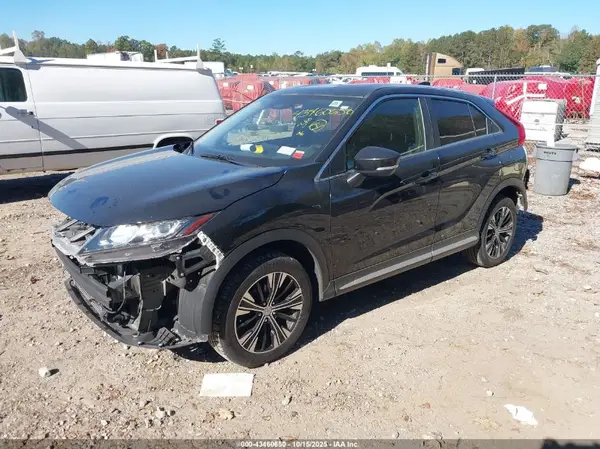 JA4AT5AA1LZ029615 2020 MITSUBISHI ECLIPSE CROSS - Image 2