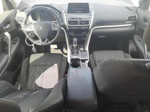 JA4AT5AA2JZ039678 2018 MITSUBISHI ECLIPSE CROSS - Image 8
