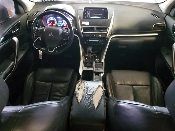 JA4AT5AA2JZ039891 2018 MITSUBISHI ECLIPSE CROSS - Image 8