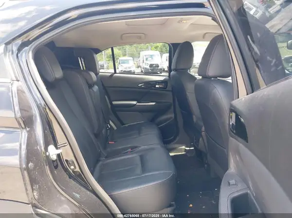 JA4AT5AA2JZ040927 2018 MITSUBISHI ECLIPSE CROSS - Image 8