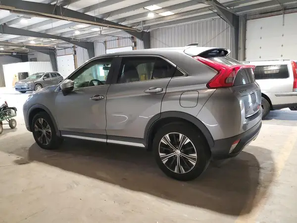 JA4AT5AA2JZ043861 2018 MITSUBISHI ECLIPSE CROSS - Image 2
