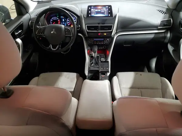 JA4AT5AA2JZ043861 2018 MITSUBISHI ECLIPSE CROSS - Image 8