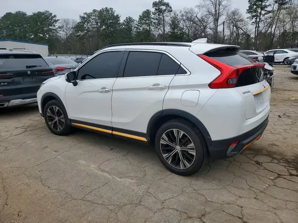 JA4AT5AA2JZ065360 2018 MITSUBISHI ECLIPSE CROSS - Image 2