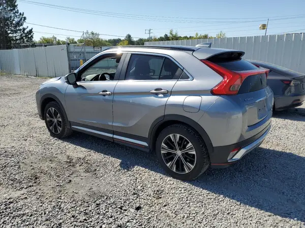 JA4AT5AA2JZ068565 2018 MITSUBISHI ECLIPSE CROSS - Image 2