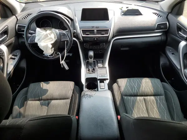 JA4AT5AA2JZ069781 2018 MITSUBISHI ECLIPSE CROSS - Image 8