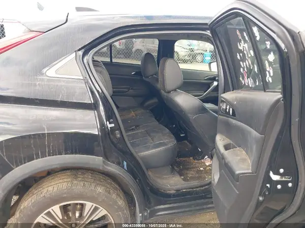 JA4AT5AA2KZ001515 2019 MITSUBISHI ECLIPSE CROSS - Image 8