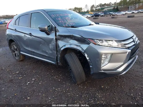 JA4AT5AA2LZ013696 2020 MITSUBISHI ECLIPSE CROSS - Image 1
