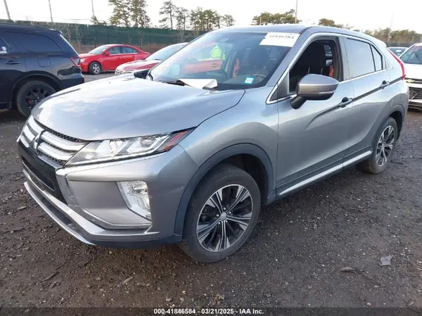 JA4AT5AA2LZ013696 2020 MITSUBISHI ECLIPSE CROSS - Image 2