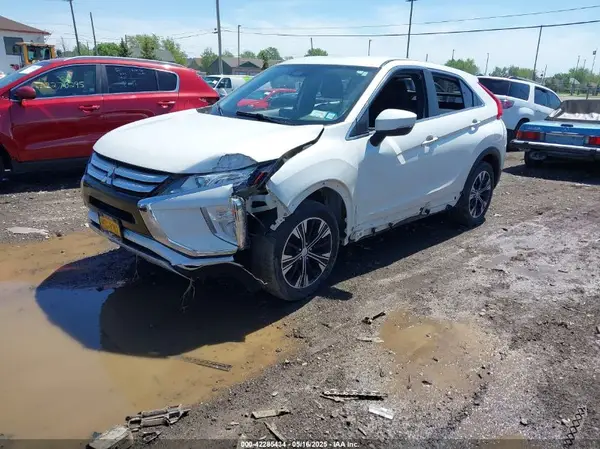 JA4AT5AA2LZ016548 2020 MITSUBISHI ECLIPSE CROSS - Image 2