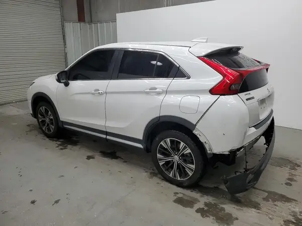 JA4AT5AA3JZ062225 2018 MITSUBISHI ECLIPSE CROSS - Image 2