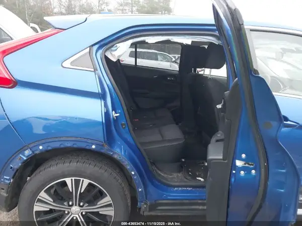 JA4AT5AA3LZ031642 2020 MITSUBISHI ECLIPSE CROSS - Image 8