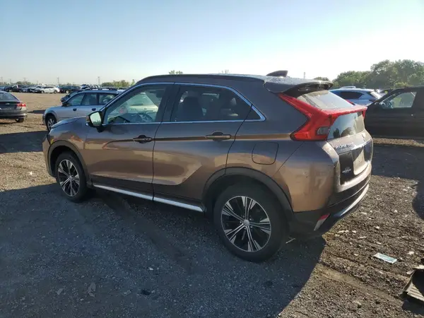 JA4AT5AA3LZ037151 2020 MITSUBISHI ECLIPSE CROSS - Image 2