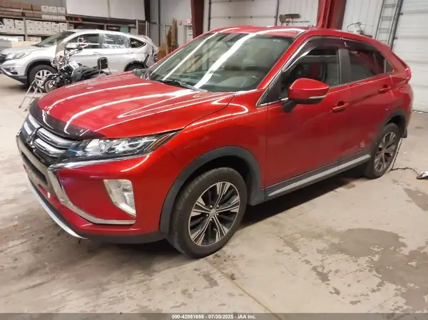 JA4AT5AA4JZ037768 2018 MITSUBISHI ECLIPSE CROSS - Image 2