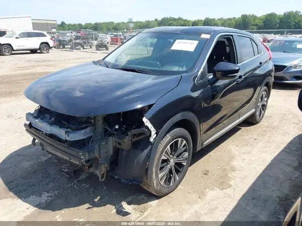 JA4AT5AA4JZ038631 2018 MITSUBISHI ECLIPSE CROSS - Image 2