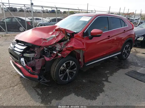 JA4AT5AA4JZ038922 2018 MITSUBISHI ECLIPSE CROSS - Image 2