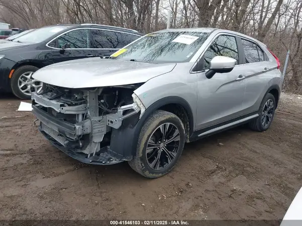 JA4AT5AA4JZ039634 2018 MITSUBISHI ECLIPSE CROSS - Image 2