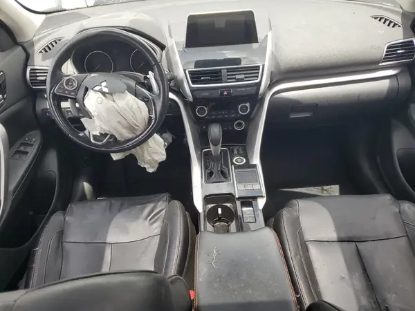 JA4AT5AA4JZ043005 2018 MITSUBISHI ECLIPSE CROSS - Image 8
