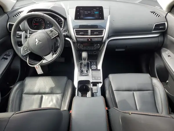 JA4AT5AA4JZ045739 2018 MITSUBISHI ECLIPSE CROSS - Image 8