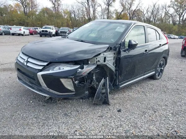 JA4AT5AA4JZ048317 2018 MITSUBISHI ECLIPSE CROSS - Image 2
