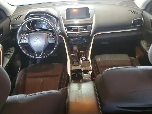 JA4AT5AA4JZ048981 2018 MITSUBISHI ECLIPSE CROSS - Image 8