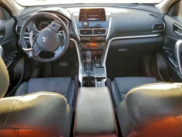 JA4AT5AA4JZ049967 2018 MITSUBISHI ECLIPSE CROSS - Image 8