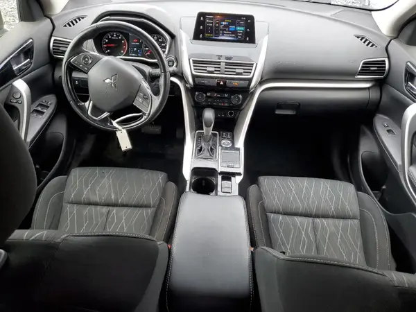 JA4AT5AA4JZ062119 2018 MITSUBISHI ECLIPSE CROSS - Image 8