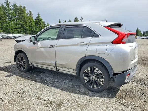 JA4AT5AA4KZ003895 2019 MITSUBISHI ECLIPSE CROSS - Image 2
