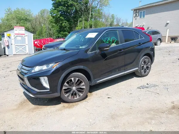 JA4AT5AA4KZ016615 2019 MITSUBISHI ECLIPSE CROSS - Image 2