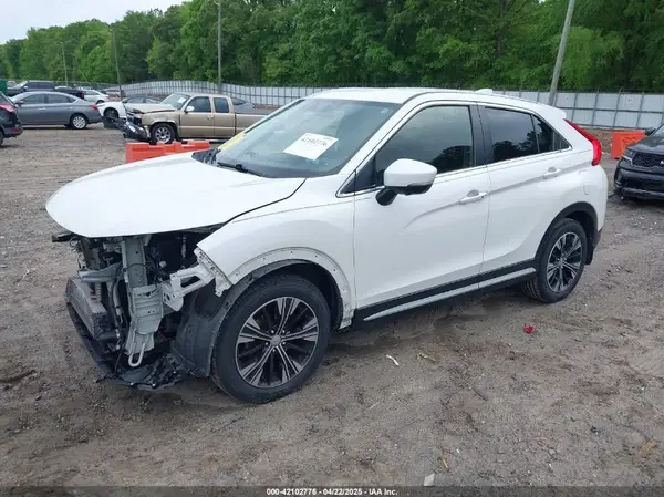 JA4AT5AA4KZ051817 2019 MITSUBISHI ECLIPSE CROSS - Image 2
