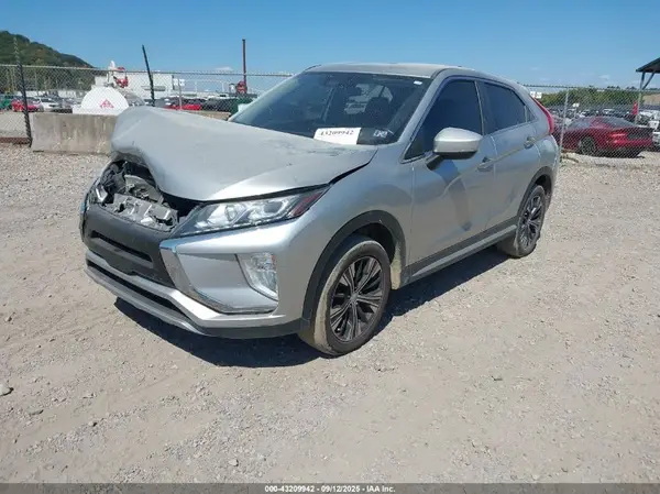 JA4AT5AA4LZ016647 2020 MITSUBISHI ECLIPSE CROSS - Image 2