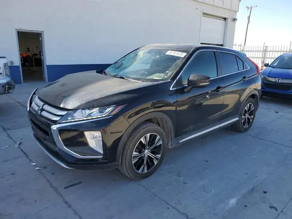 JA4AT5AA5JZ039562 2018 MITSUBISHI ECLIPSE CROSS - Image 1