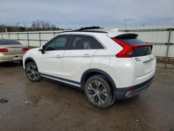 JA4AT5AA5JZ042767 2018 MITSUBISHI ECLIPSE CROSS - Image 2