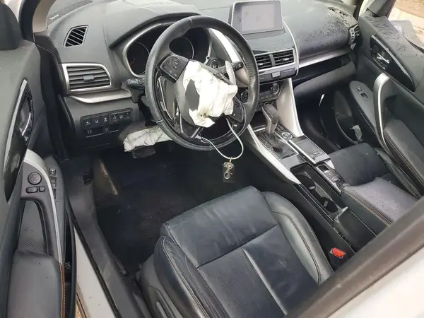 JA4AT5AA5JZ042767 2018 MITSUBISHI ECLIPSE CROSS - Image 8
