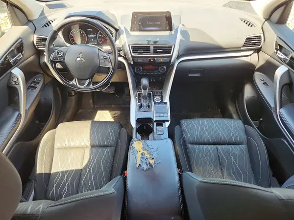 JA4AT5AA5JZ068673 2018 MITSUBISHI ECLIPSE CROSS - Image 8
