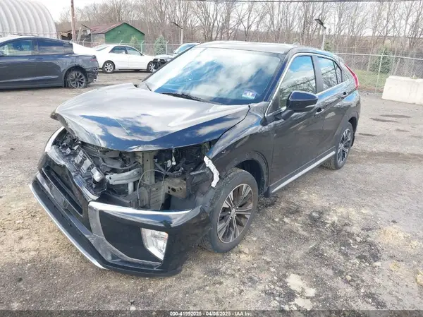 JA4AT5AA5KZ048554 2019 MITSUBISHI ECLIPSE CROSS - Image 2