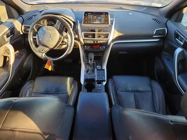 JA4AT5AA5LZ014518 2020 MITSUBISHI ECLIPSE CROSS - Image 8